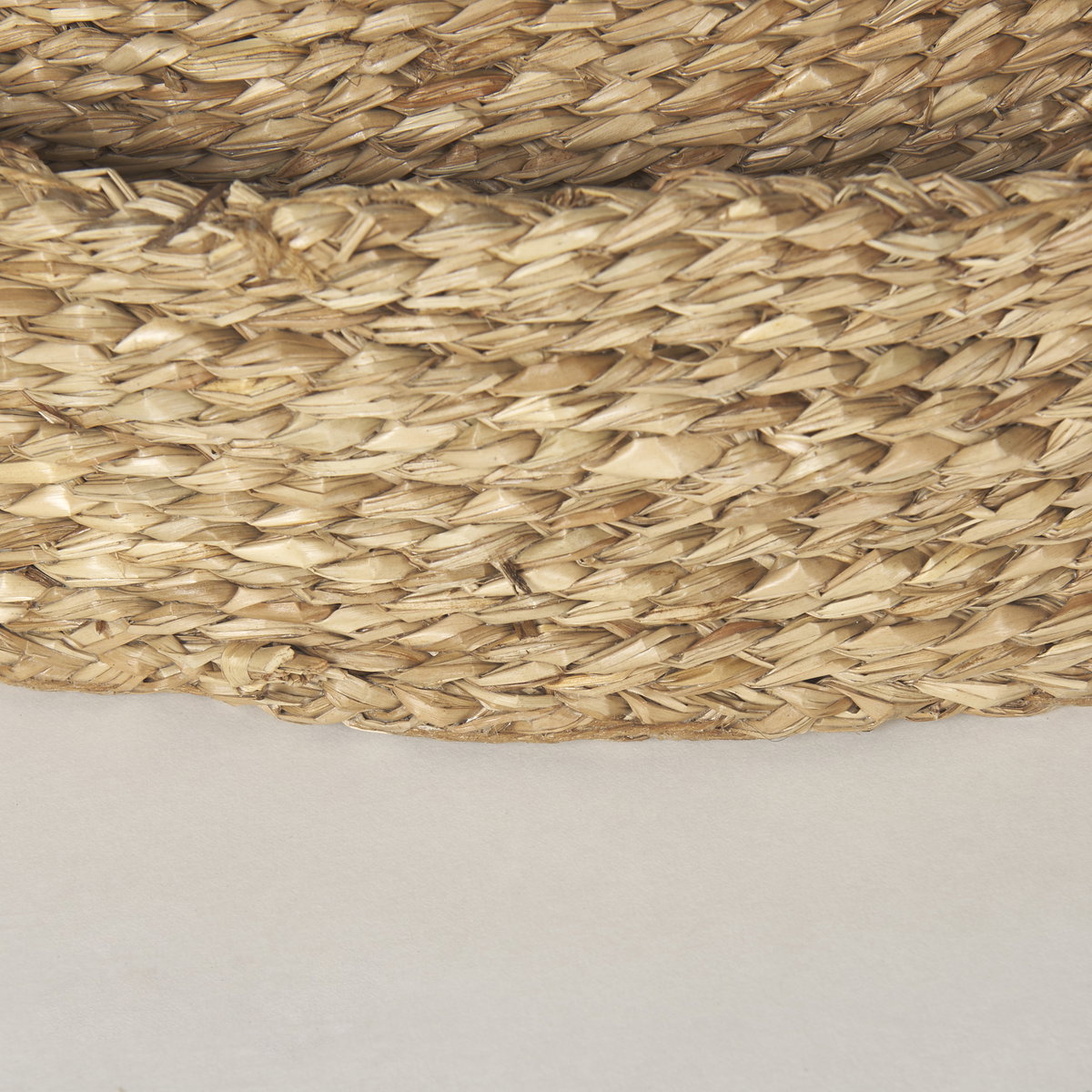 Ulana Set of 3 Round Nesting Seagrass Trays with Loop Handles, Decorative Tray by Mercana, 26.38" length x 26.38" width x 3.94" height View 9