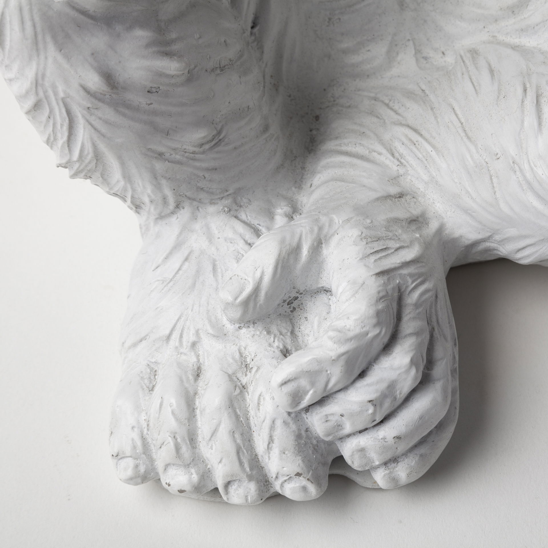 Simia (12'H) White Resin Playful Monkey Table Lamp, by Mercana, 9" length x 9" width x 12" height View 9