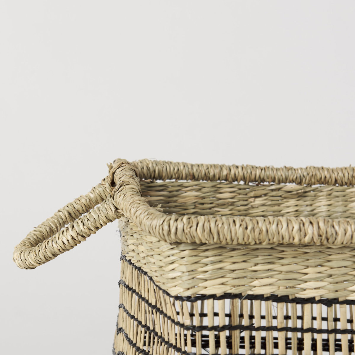 Nia (Set of 2) Light Brown Seagrass Rectangular Basket with Handles, Bins & Basket by Mercana, 18.5" length x 13.39" width x 14.57" height View 5