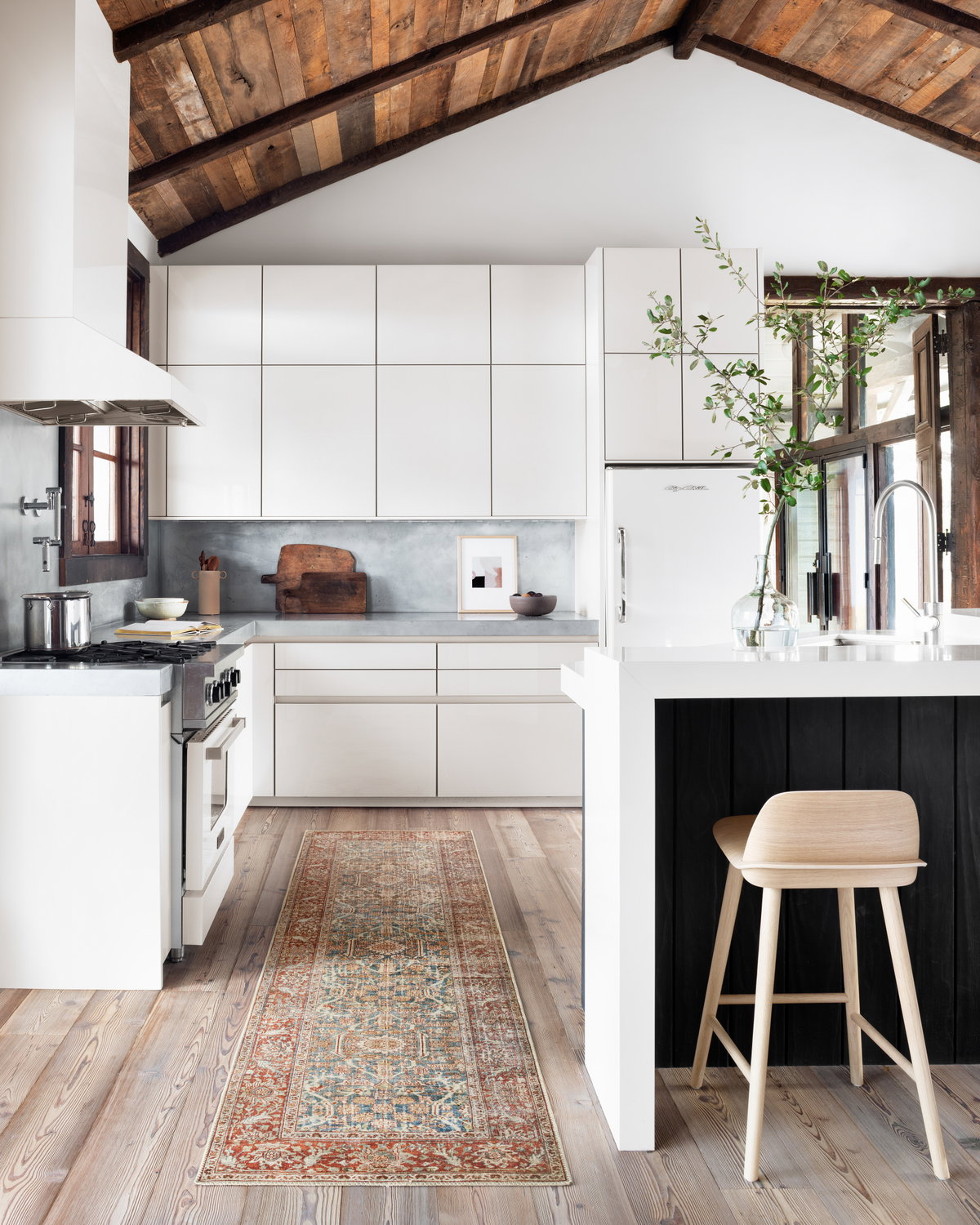 Loloi Layla Rug, 5' length x 7'6" width View 6