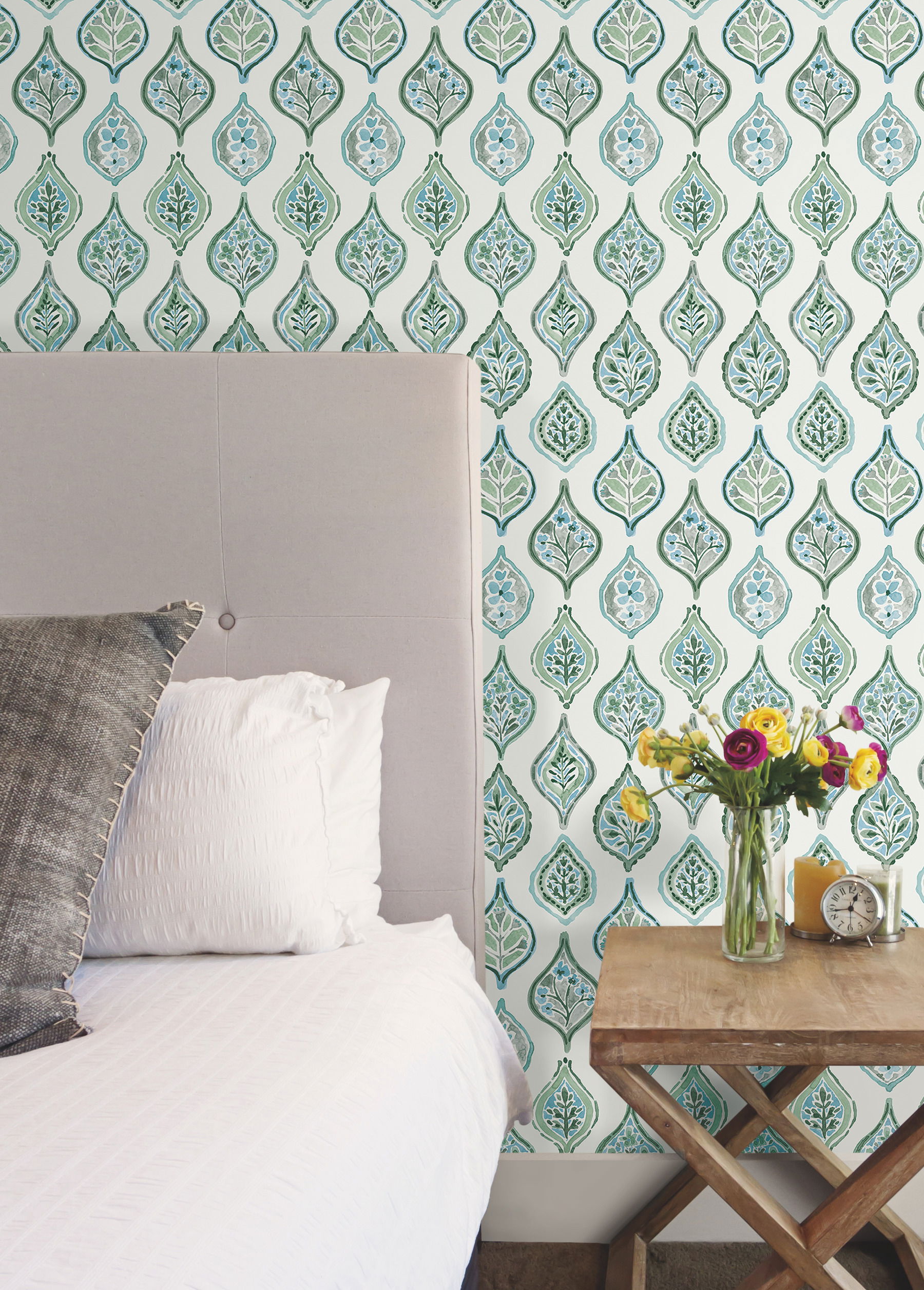 Marketplace Motif Pale Grey & Green Wallpaper large image 