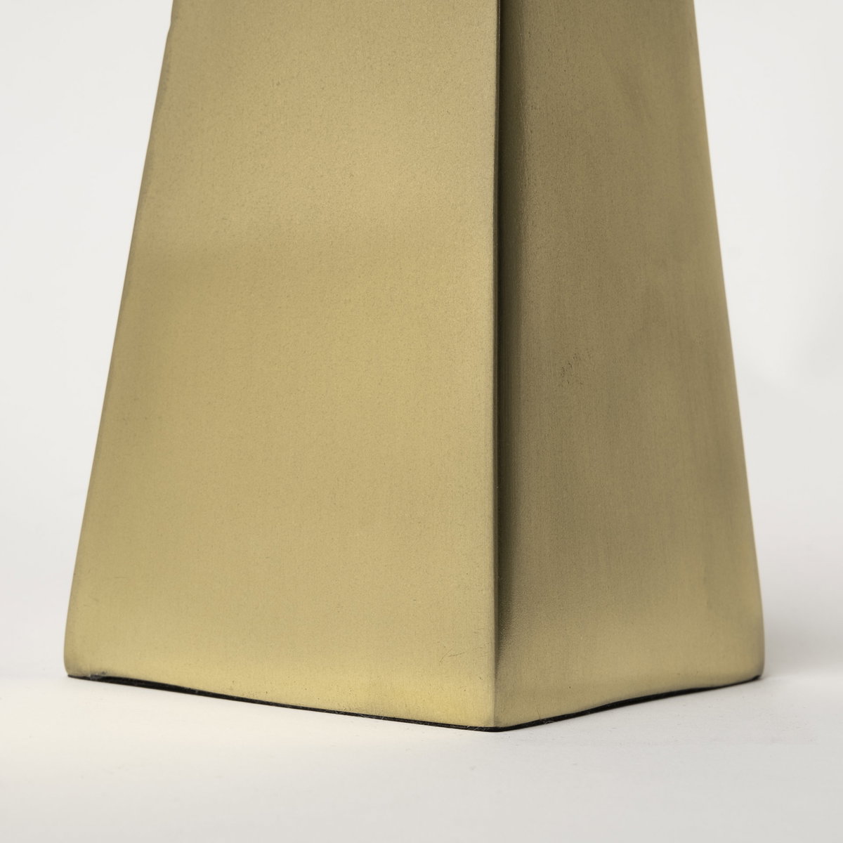Giza (Set of 2) 4L x 4W Gold Elongated Pyramids, Decorative Object by Mercana, 3.94" length x 3.94" width x 10.63" height View 7