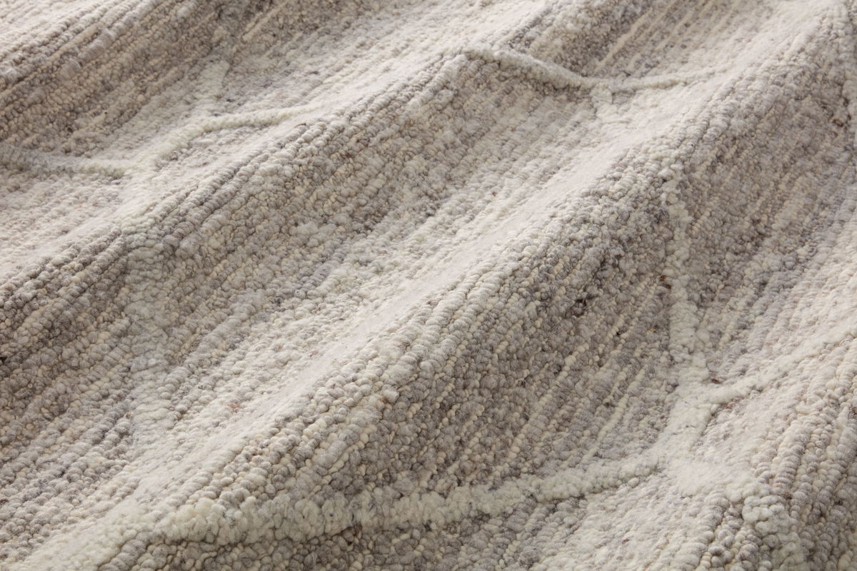 Loloi Rayan Rug, 2' length x 3' width View 3