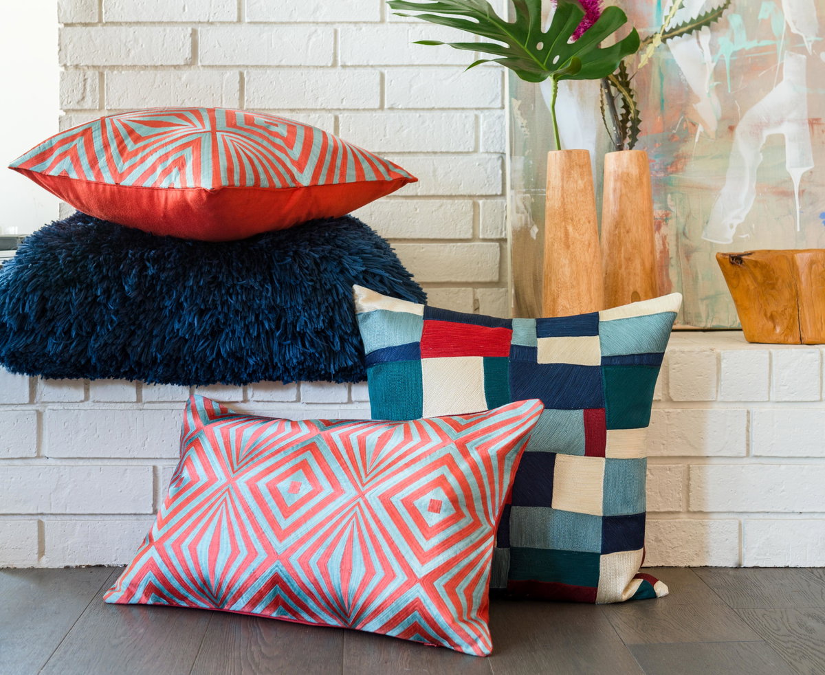 Loloi No Name Pillow, Decorative Pillow, 22" length x 22" width View 2
