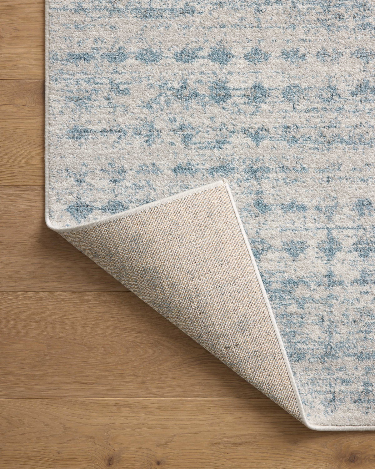 Loloi Kamala Rug, 1'6" length x 1'6" width View 6