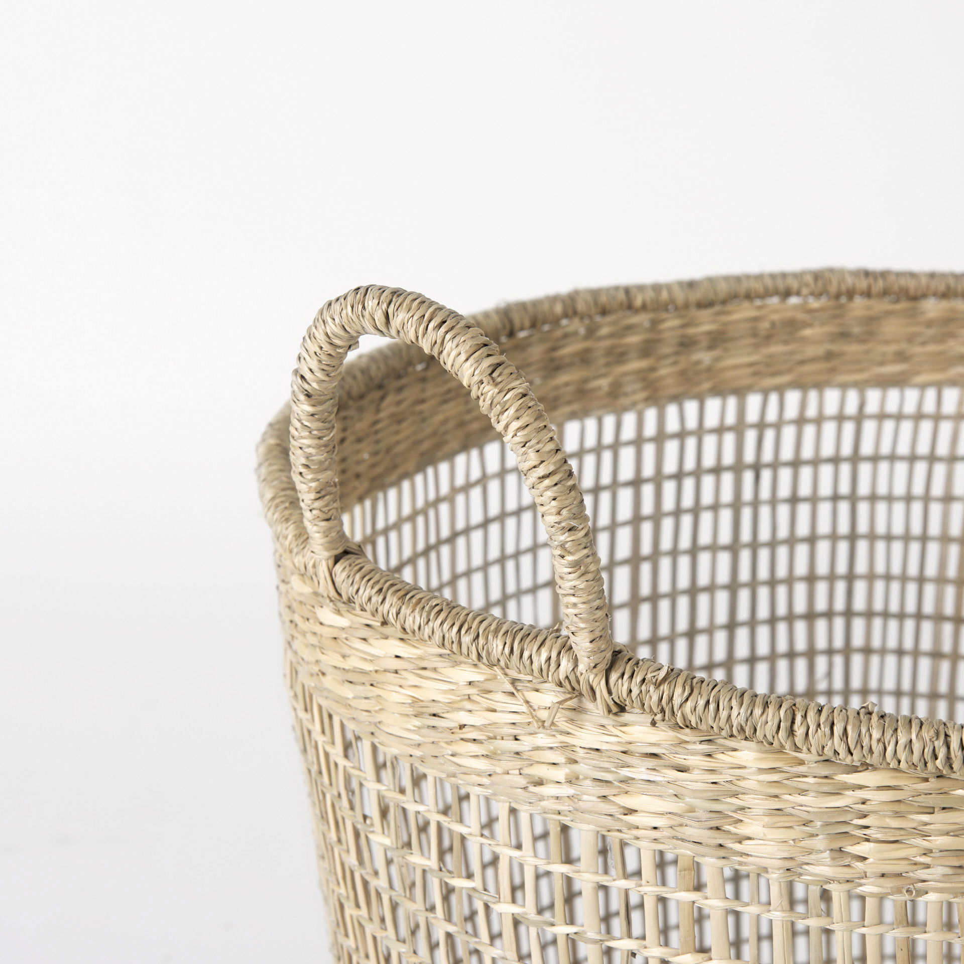 Bowie  (Set of 3) Medium Brown Seagrass Round Basket with Handles, Bins & Basket by Mercana, 19.69" length x 19.69" width x 19.69" height View 4