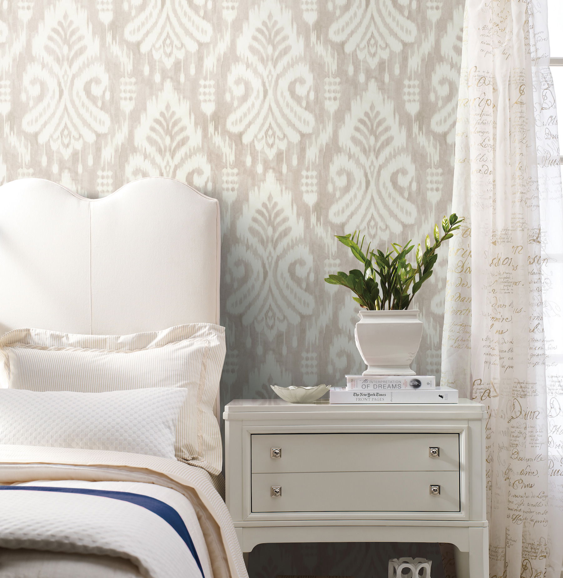 Hawthorne Ikat Taupe Wallpaper large image 