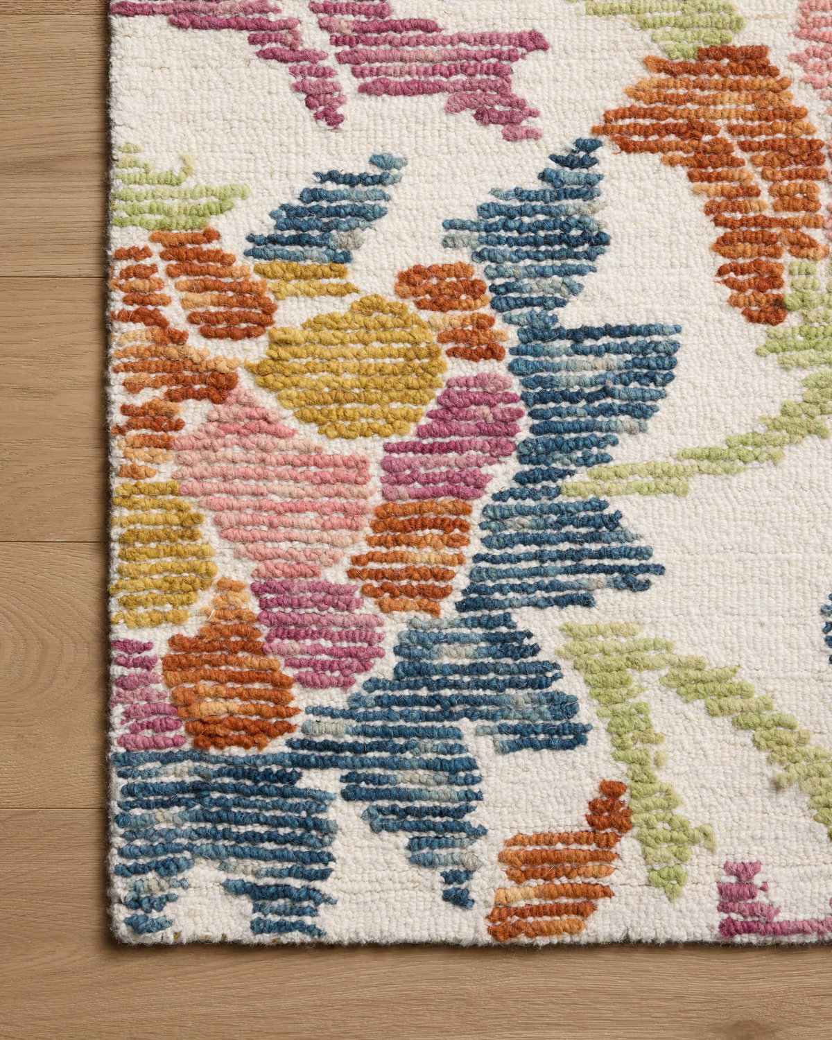 Loloi Tilly Rug, 1'6" length x 1'6" width View 5