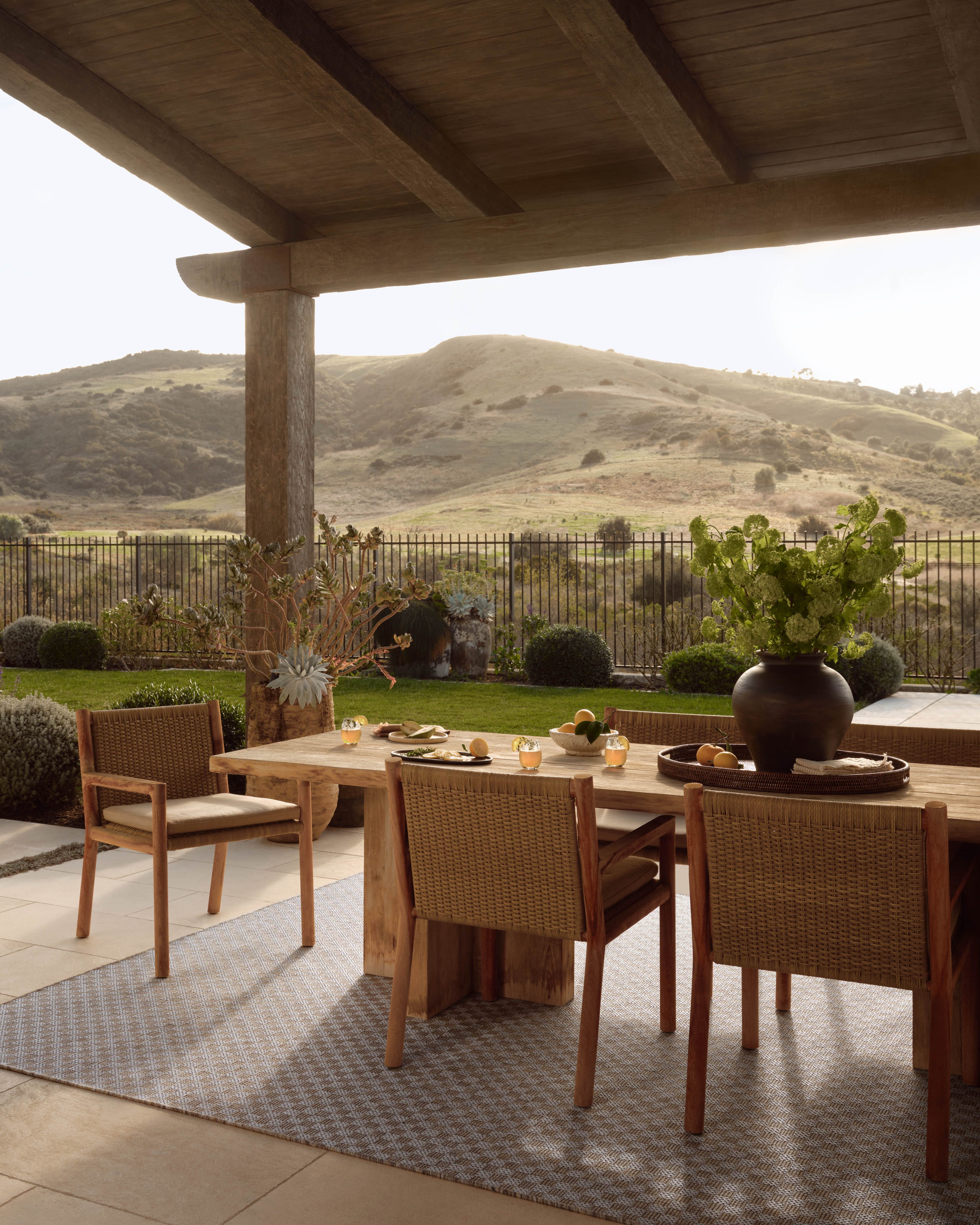 Amber Lewis x Loloi Topanga Rug, 1'6" length x 1'6" width View 2