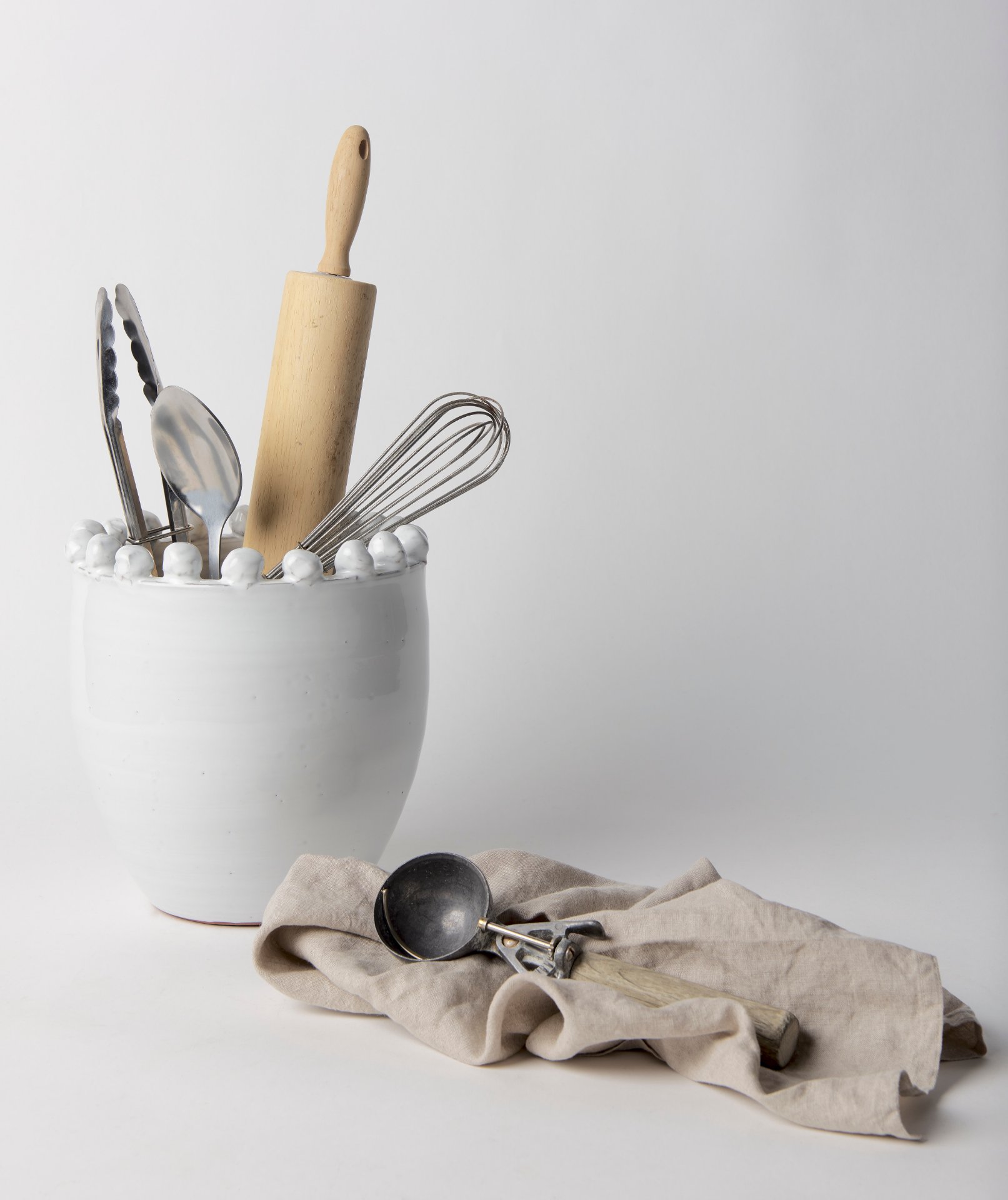 Basin Small Off-White Glazed Vase large image 