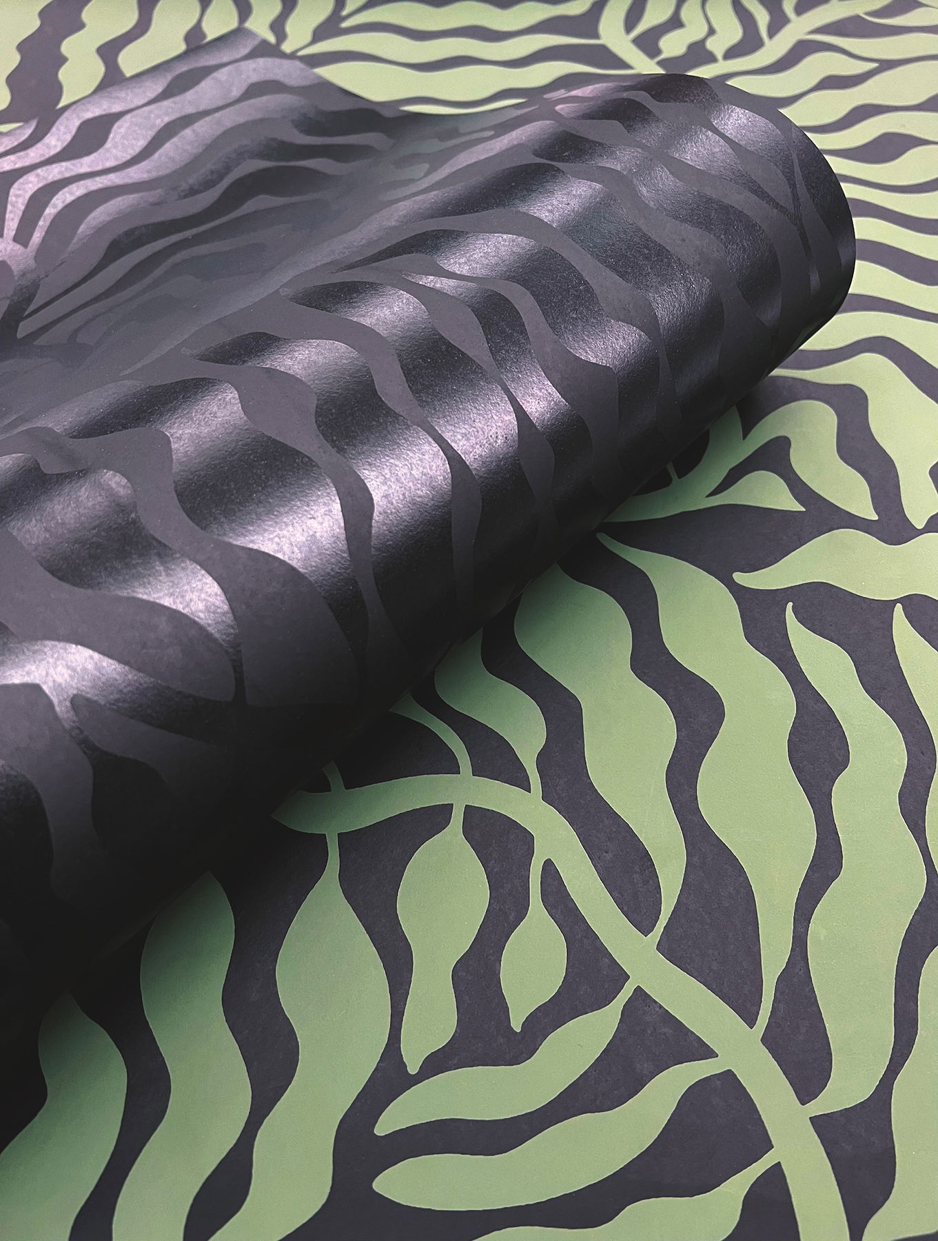 Fern Fronds Black & Green Wallpaper large image 