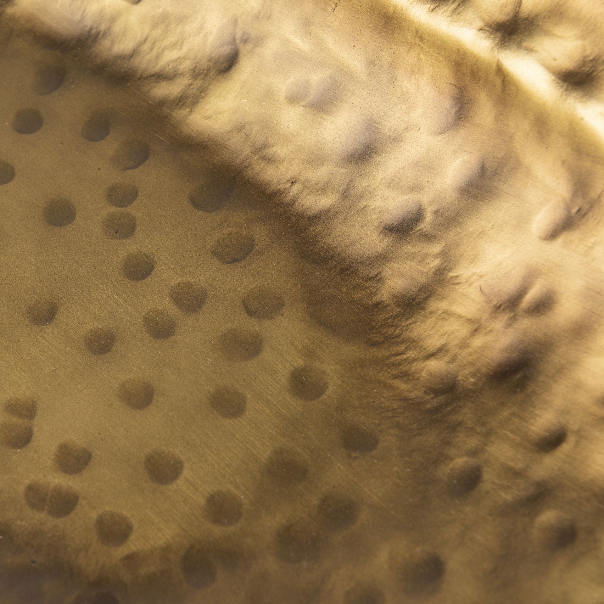 Karmen (Set of 2) Gold Hammered Oversized Bowls, Decorative Bowl by Mercana, 28.74" length x 11.81" width x 5.12" height View 6