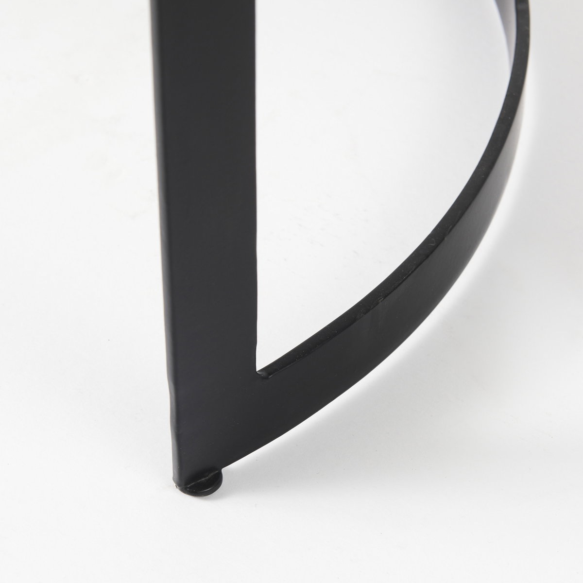 Aisley (Set of 2) 19.3L x 19.3W x 19H Light Brown Wood with Black Metal Base Round Nesting Side Tables, Side & End Table by Mercana, 19" length x 19" width x 19.25" height View 10