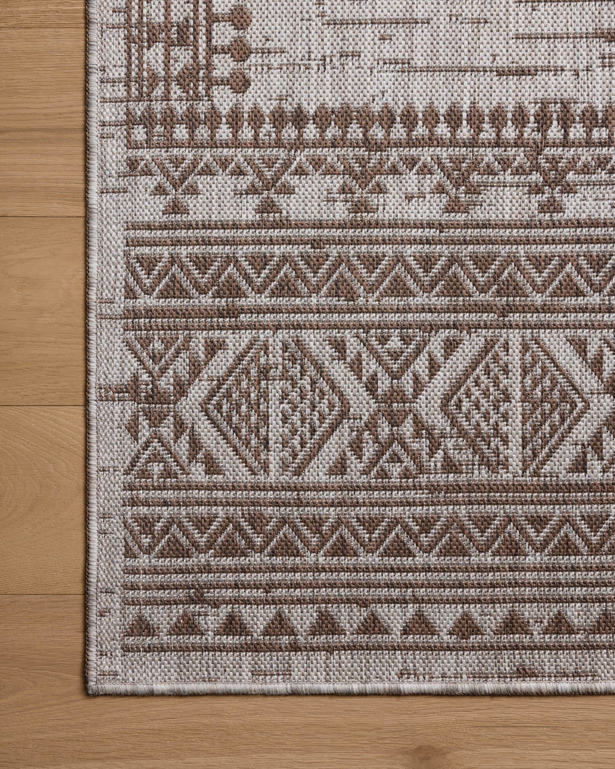 Loloi Easton Rug, 5'3" length x 7'6" width View 7