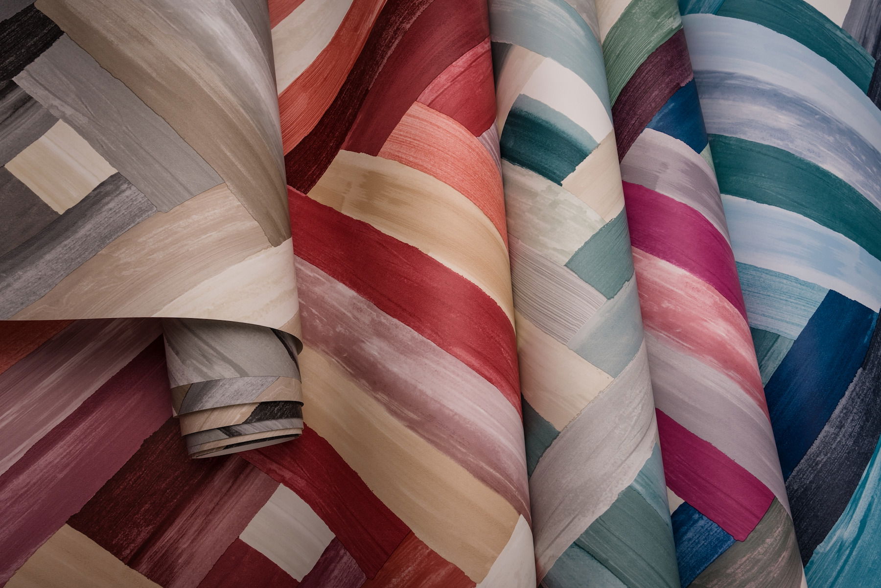 Wynwood Geometric Grey Wallpaper, by York Wall, 33' length x 1'8.5" width x 0.02" depth View 5