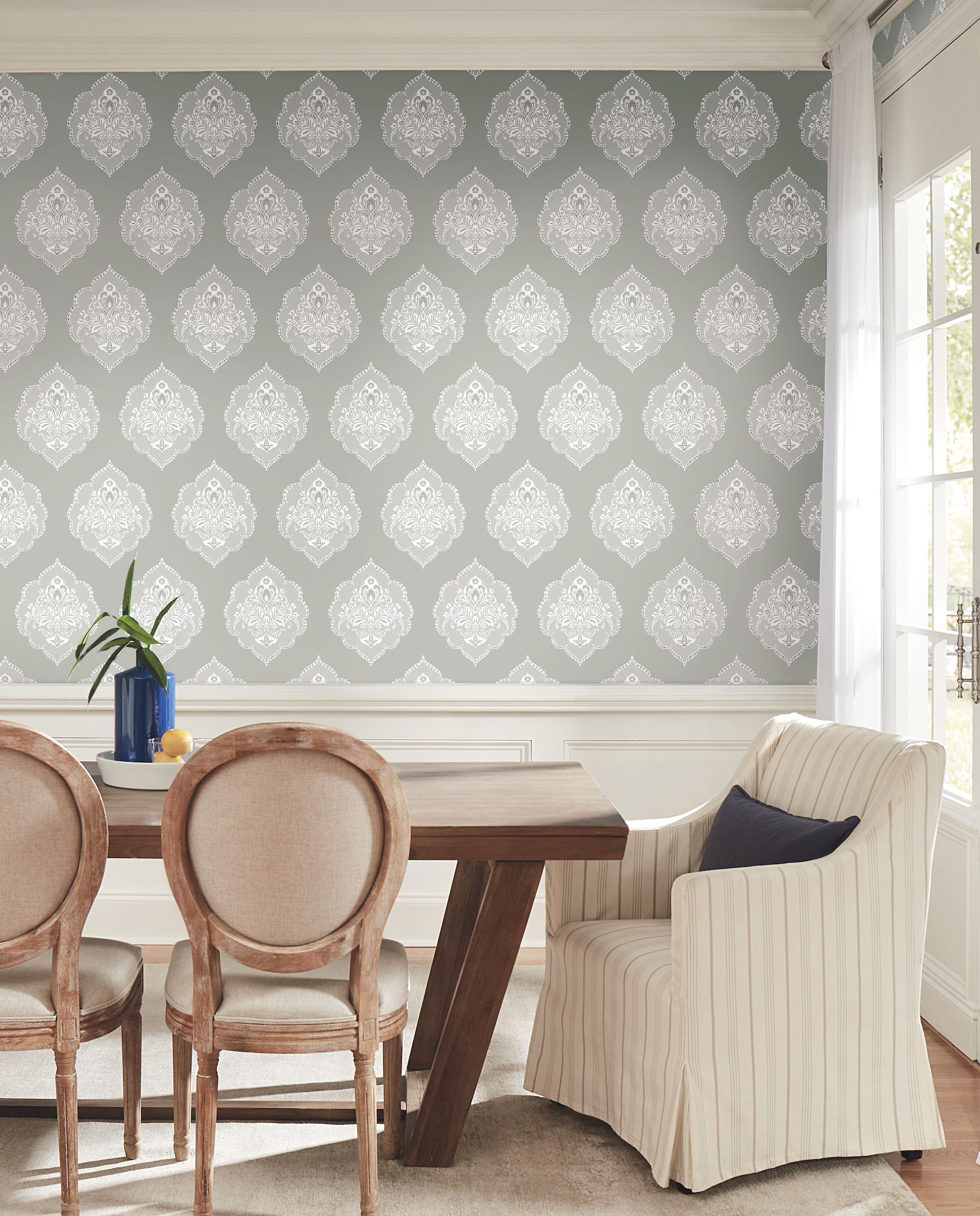 Signet Medallion Damask Grey Wallpaper large image 