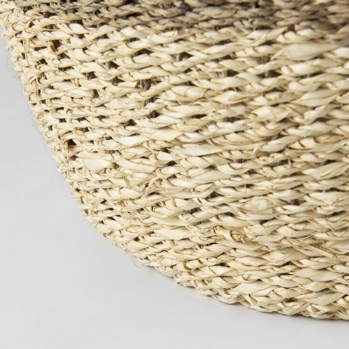 Sivannah  (Set of 3) Light Brown and Medium Brown Striped Seagrass Round Basket, Bins & Basket by Mercana, 19.69" length x 19.69" width x 23.62" height View 8