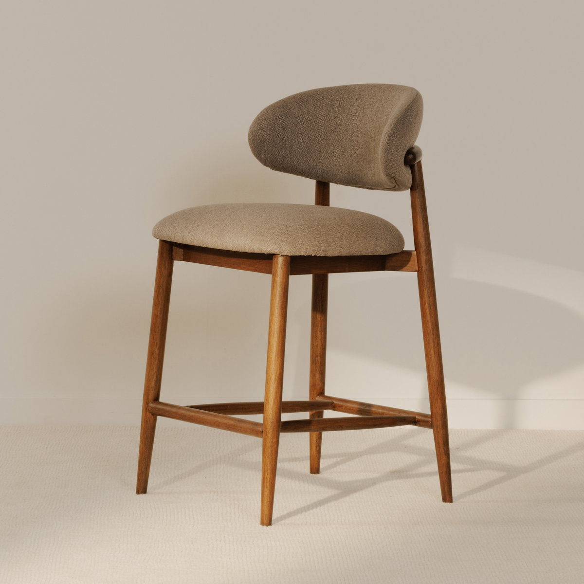 Ellie Counter Stool Light Brown, Counter & Bar Stool by Moe's Home, 19.5" width x 37" height x 22" depth View 6