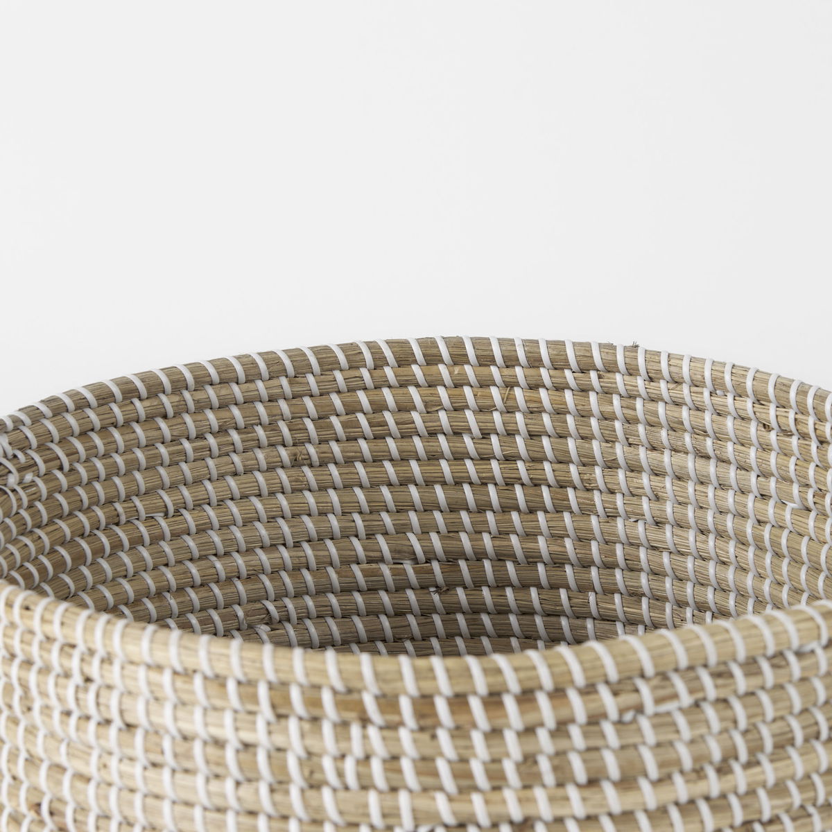 Maddie (Set of 3) Light Brown with White Dipped Seagrass Round Basket  with Handles, Bins & Basket by Mercana, 15.75" length x 15.75" width x 17.32" height View 7