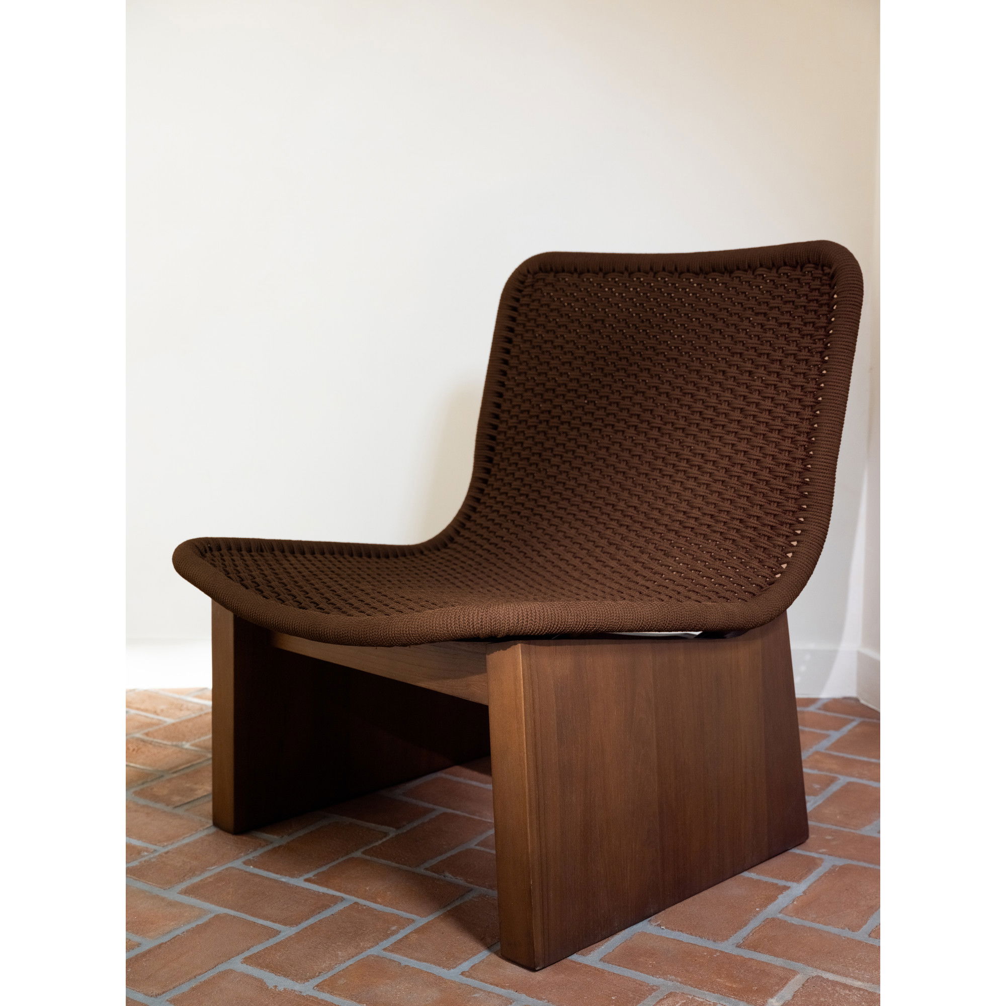 Savanna Outdoor Accent Chair Brown, Outdoor Chair by Moe's Home, 2'2.8" width x 2'6.9" height x 2'6.3" depth View 9