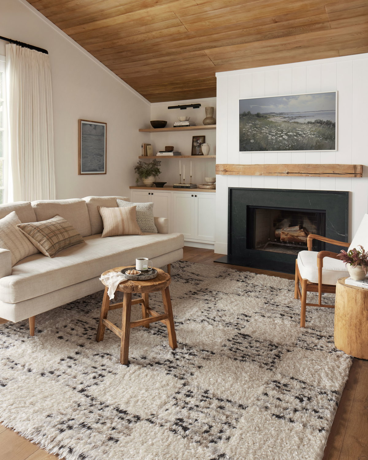 Angela Rose x Loloi Amira Rug, 2'7" length x 8' width View 2