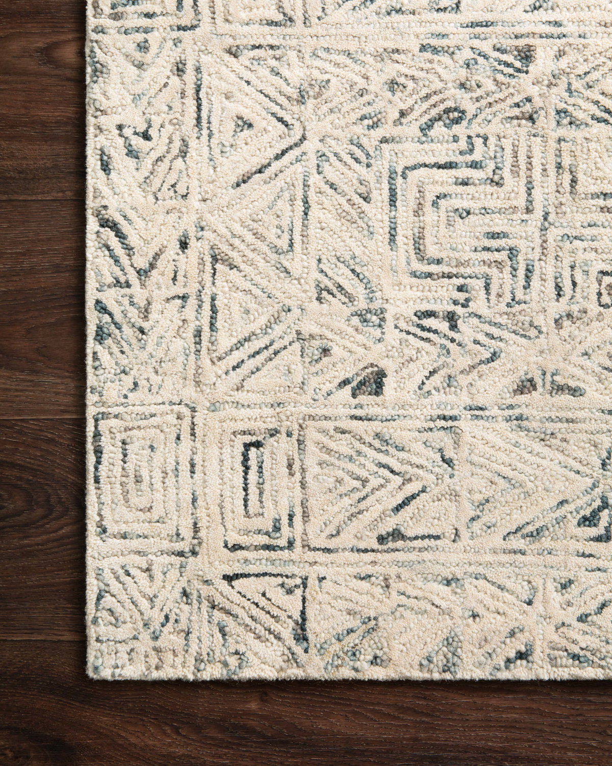 Loloi Peregrine Rug, 1'6" length x 1'6" width View 3