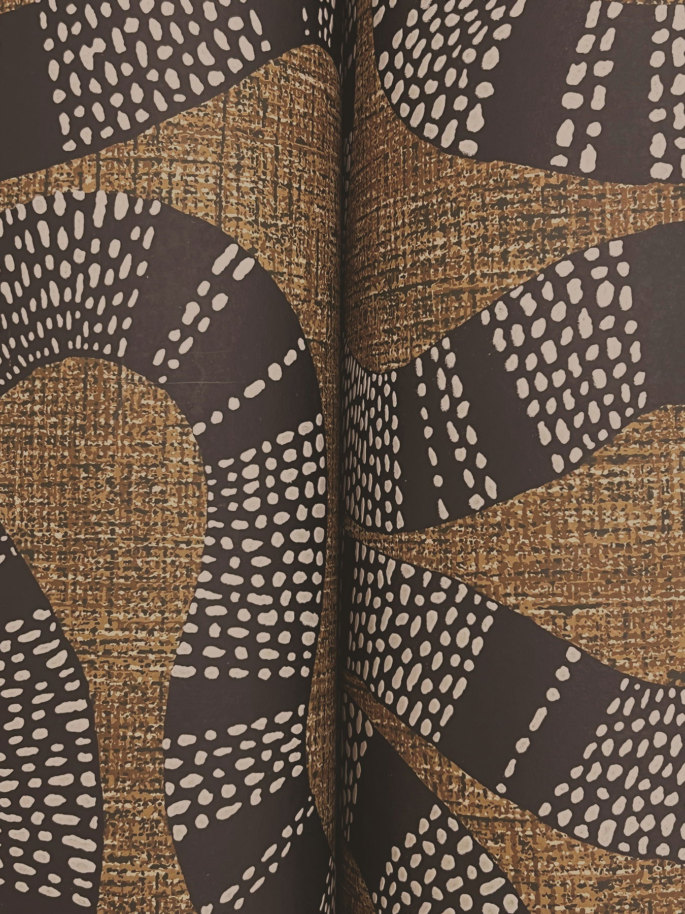 Ophidia Brown Wallpaper large image 