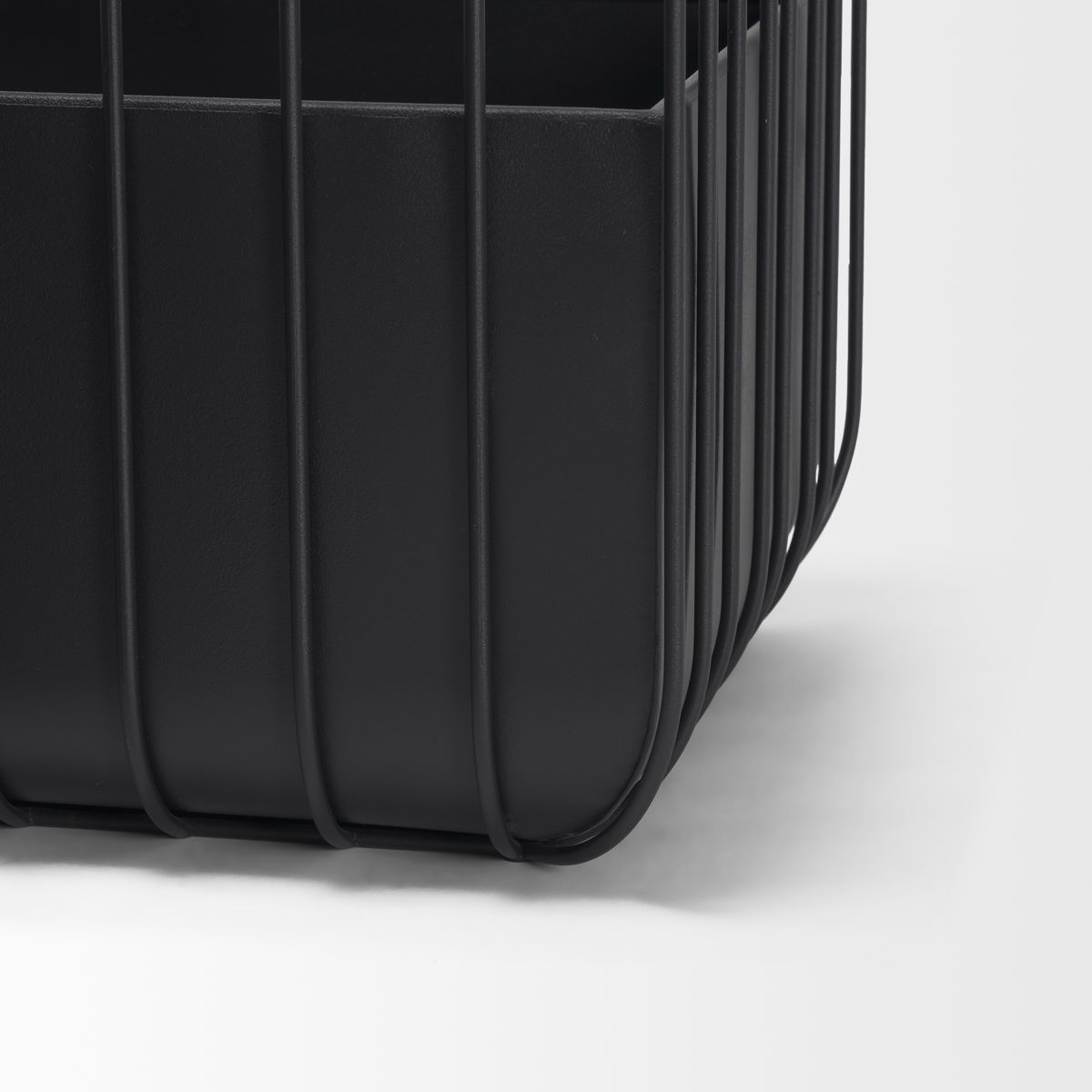 Verna Matte Black Wire Cage Metal Planters (Set of 2), Decorative Object by Mercana, 15.75" length x 15.75" width x 19.88" height View 8