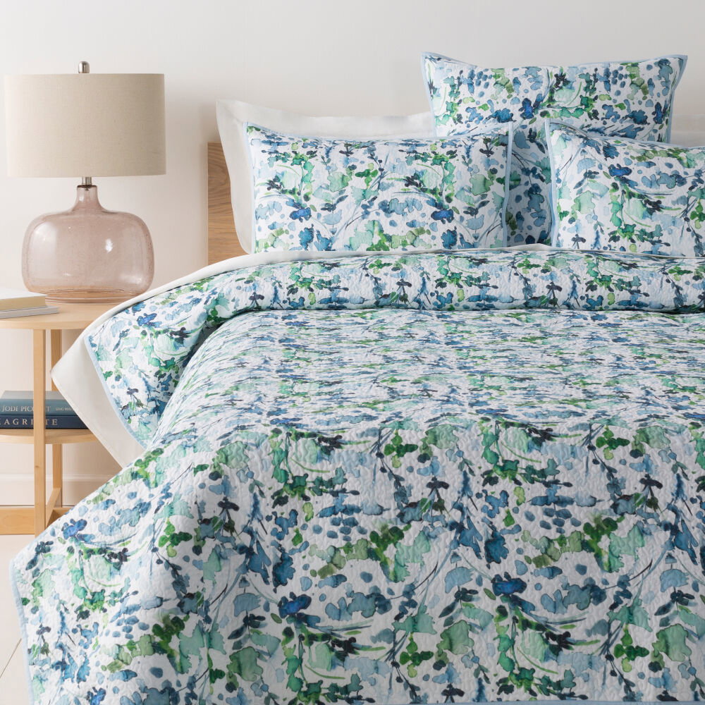 Naida Quilt, by Surya, 20" length x 26" width