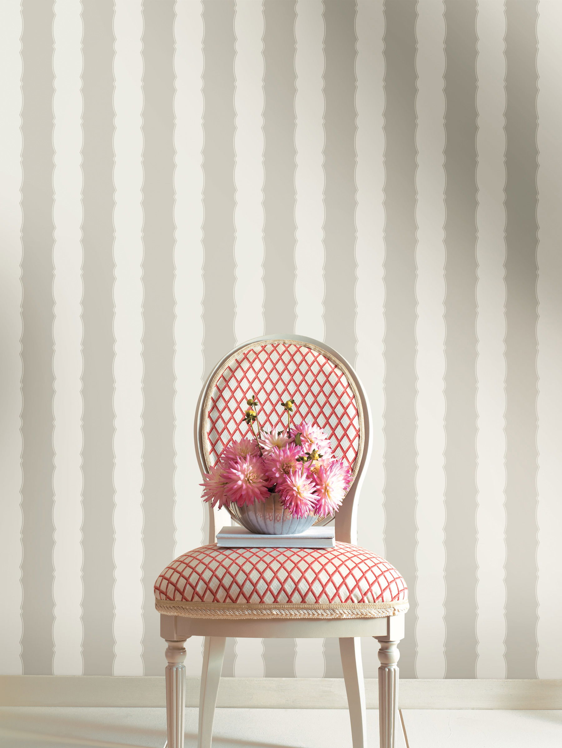Scalloped Stripe Grey Wallpaper large image 