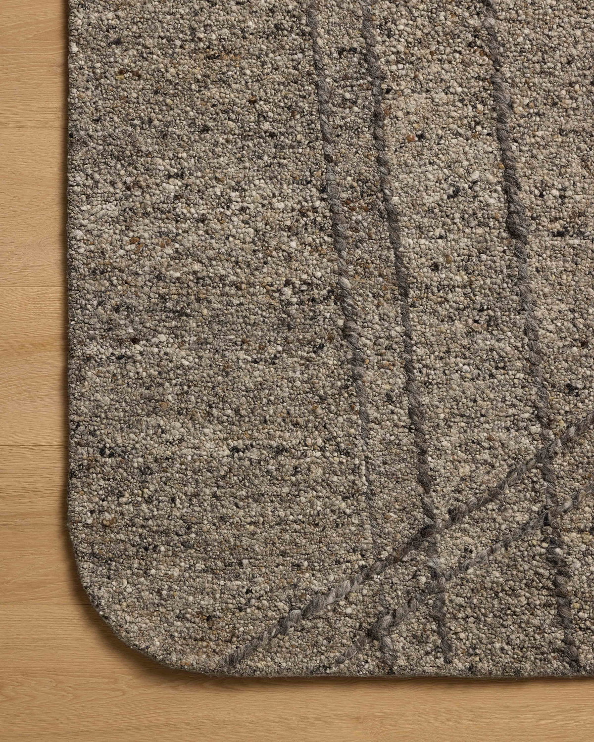 Loloi Otis Rug, 5' length x 7'6" width View 3