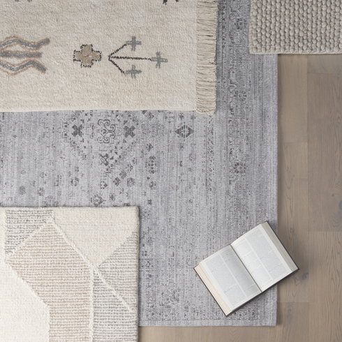 Kaiya 5 x 8 Rug