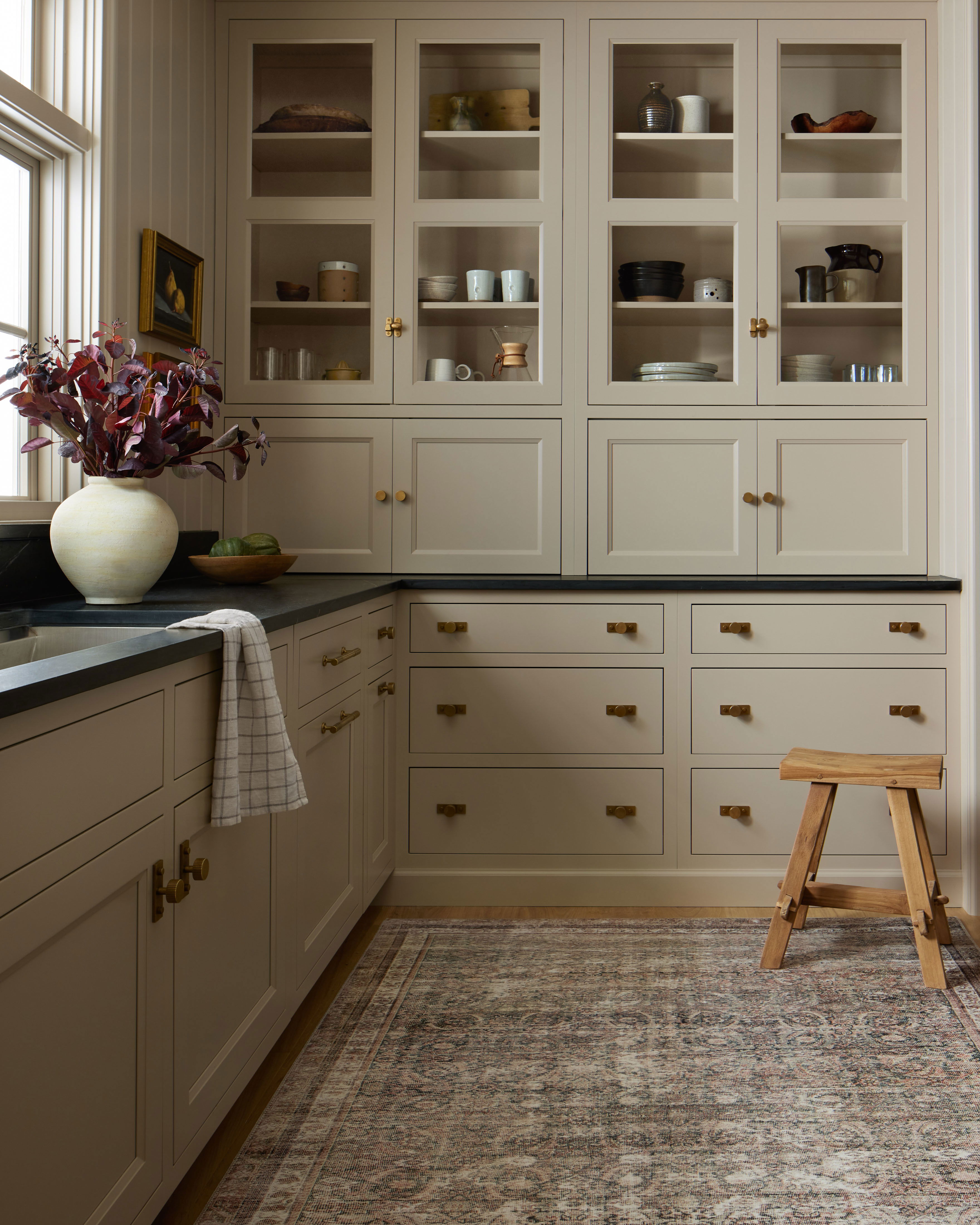 Chris Loves Julia x Loloi Jules Rug, 7'6" length x 9'6" width View 2