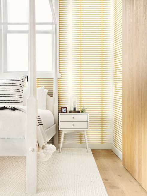 Dash & Dart Yellow Wallpaper