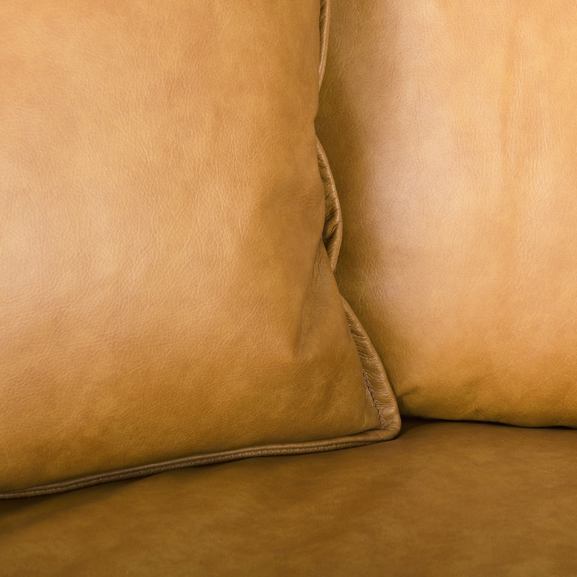 D'Arcy 111'L x 70'D x 33'H Tan Leather Right Chaise Sectional large image 