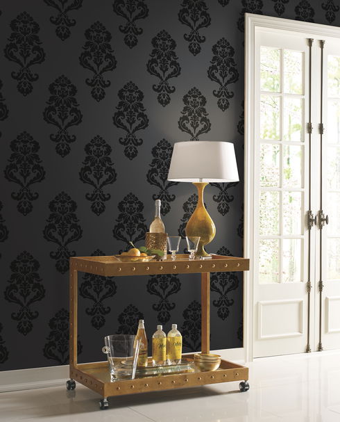 Graphic Damask Black Wallpaper