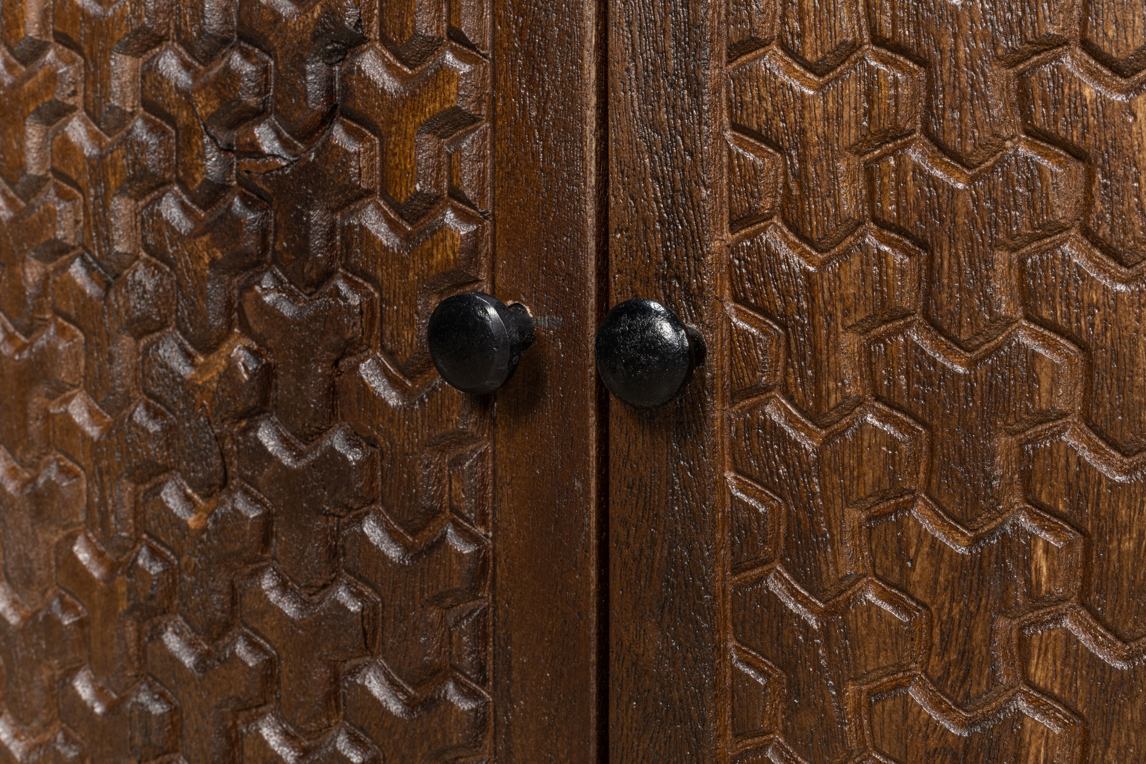Battle Chainmail 4 Door Sideboard large image 