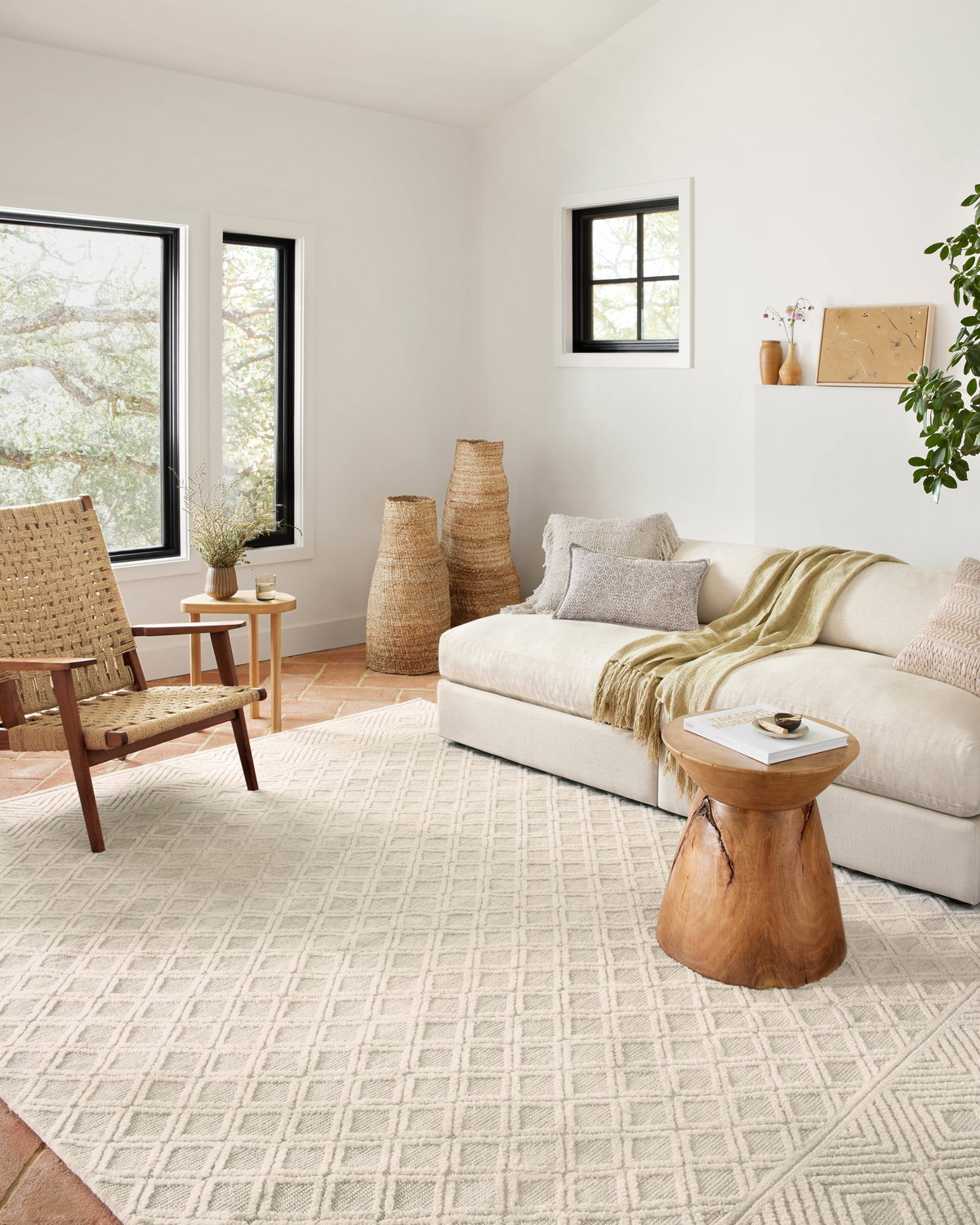 Loloi Neda Rug, 2'3" length x 3'9" width View 2