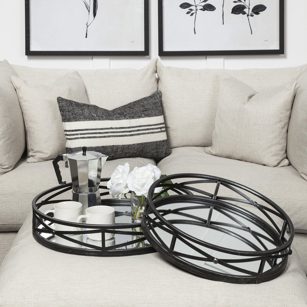 Piers (Set of 2) Black Metal Mirrored Round Trays, Decorative Tray by Mercana, 22" length x 22.05" width x 4.13" height View 2