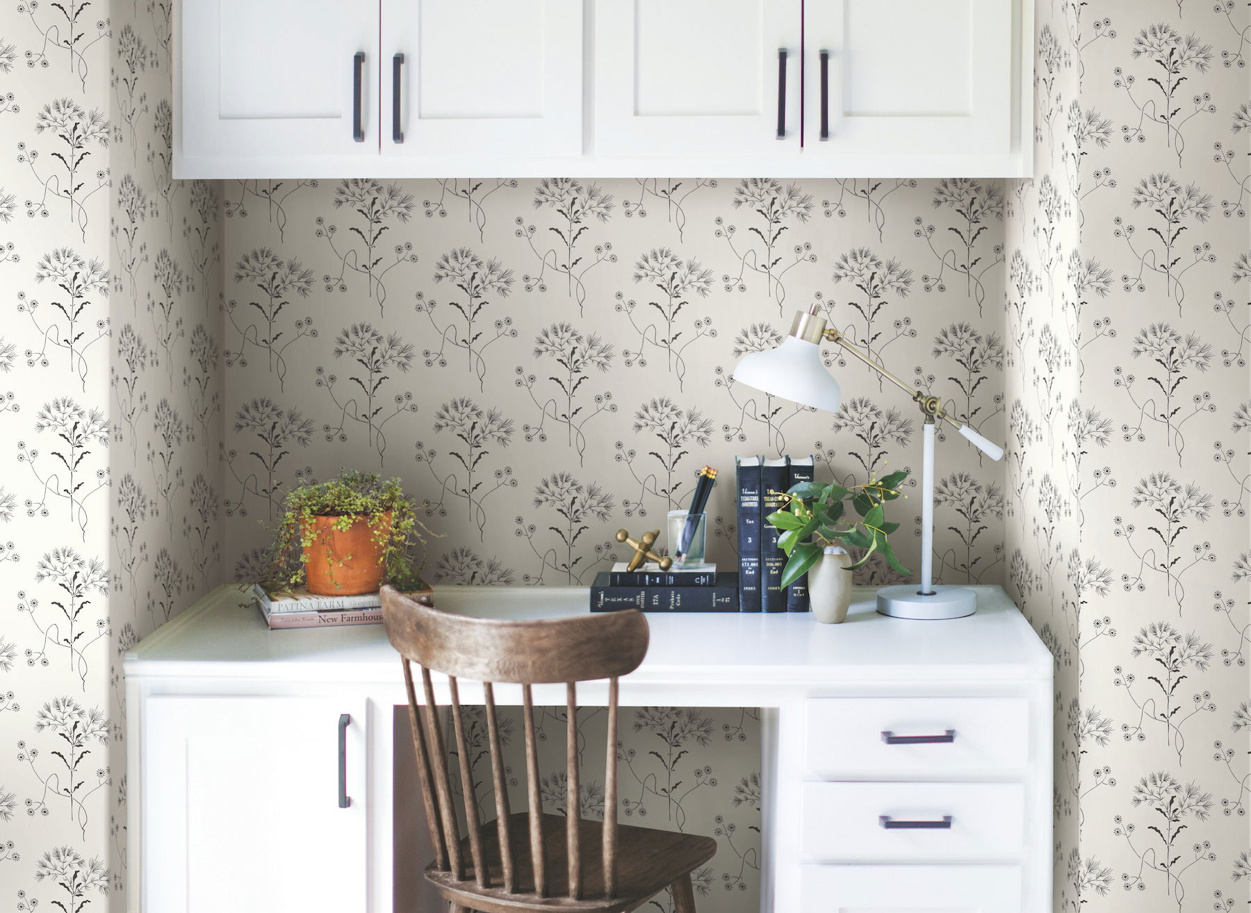 Magnolia Home Wildflower Black & White Peel & Stick Wallpaper large image 