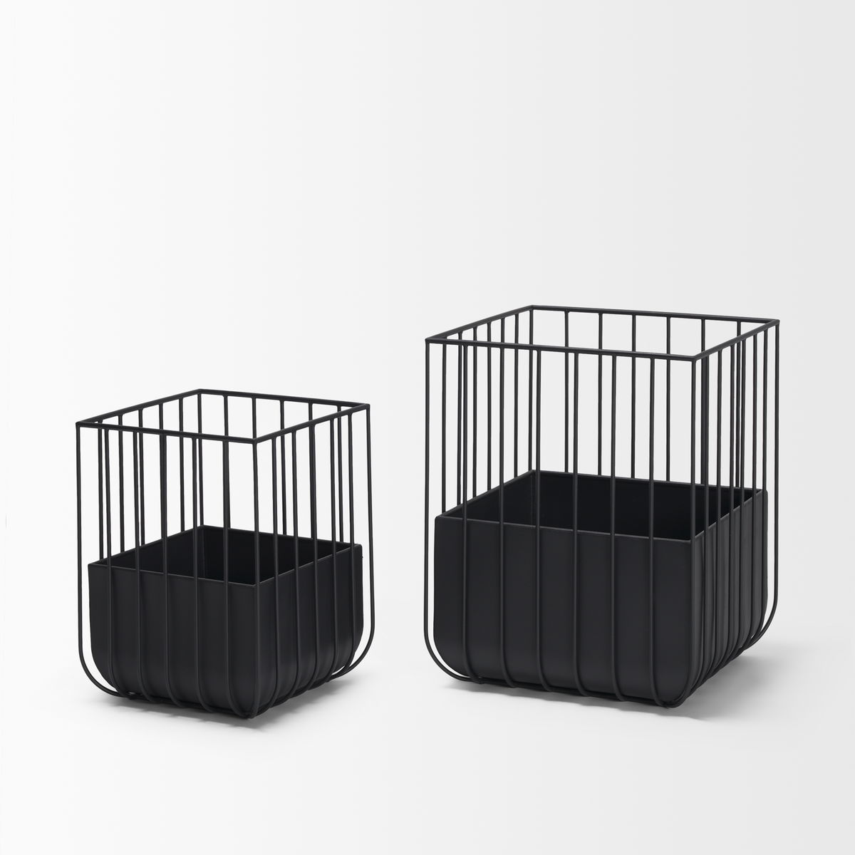 Verna Matte Black Wire Cage Metal Planters (Set of 2), Decorative Object by Mercana, 15.75" length x 15.75" width x 19.88" height View 3