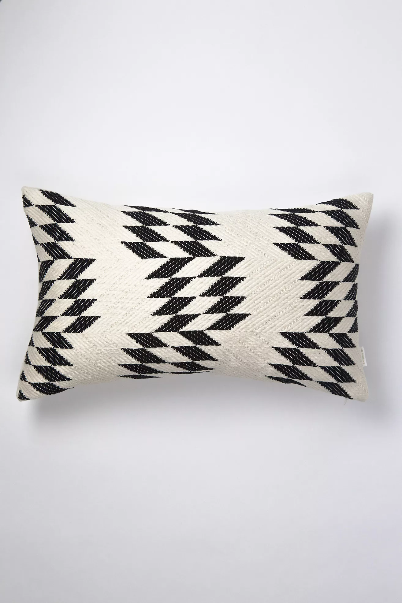 Online Designer Bedroom Archive New York Almolonga Quilt Pillow
