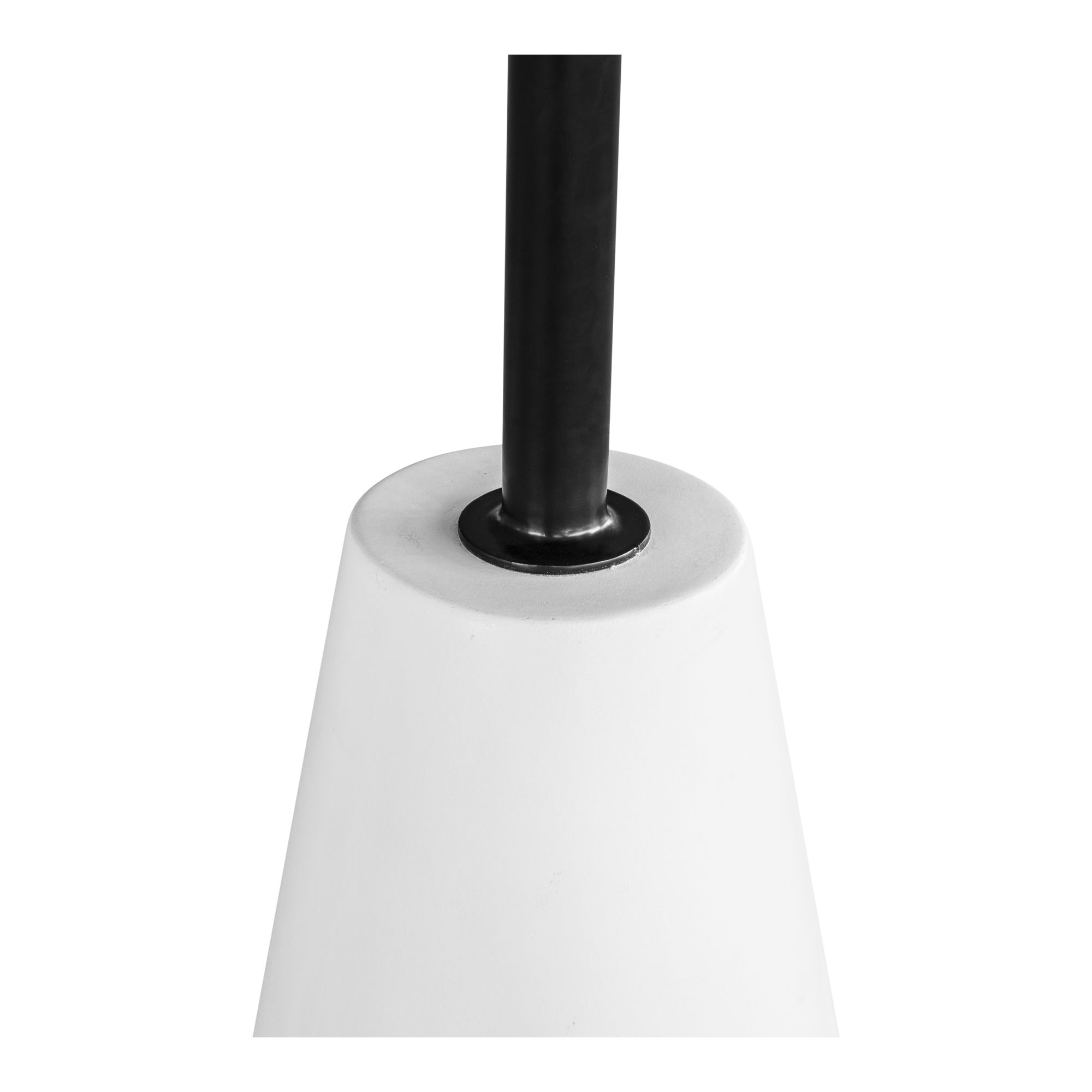 Foundation Outdoor Accent Table White, Outdoor Table by Moe's Home, 1'1.25" width x 1'7.75" height x 1'1.25" depth View 4