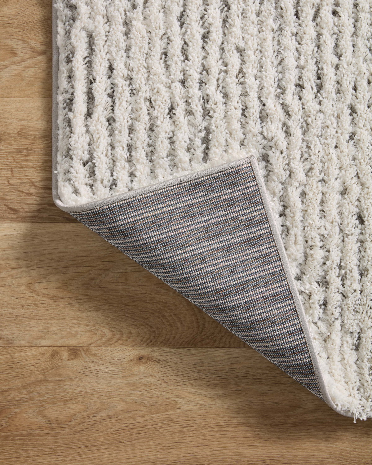 Loloi Levitt Shag Rug, 1'6" length x 1'6" width View 7
