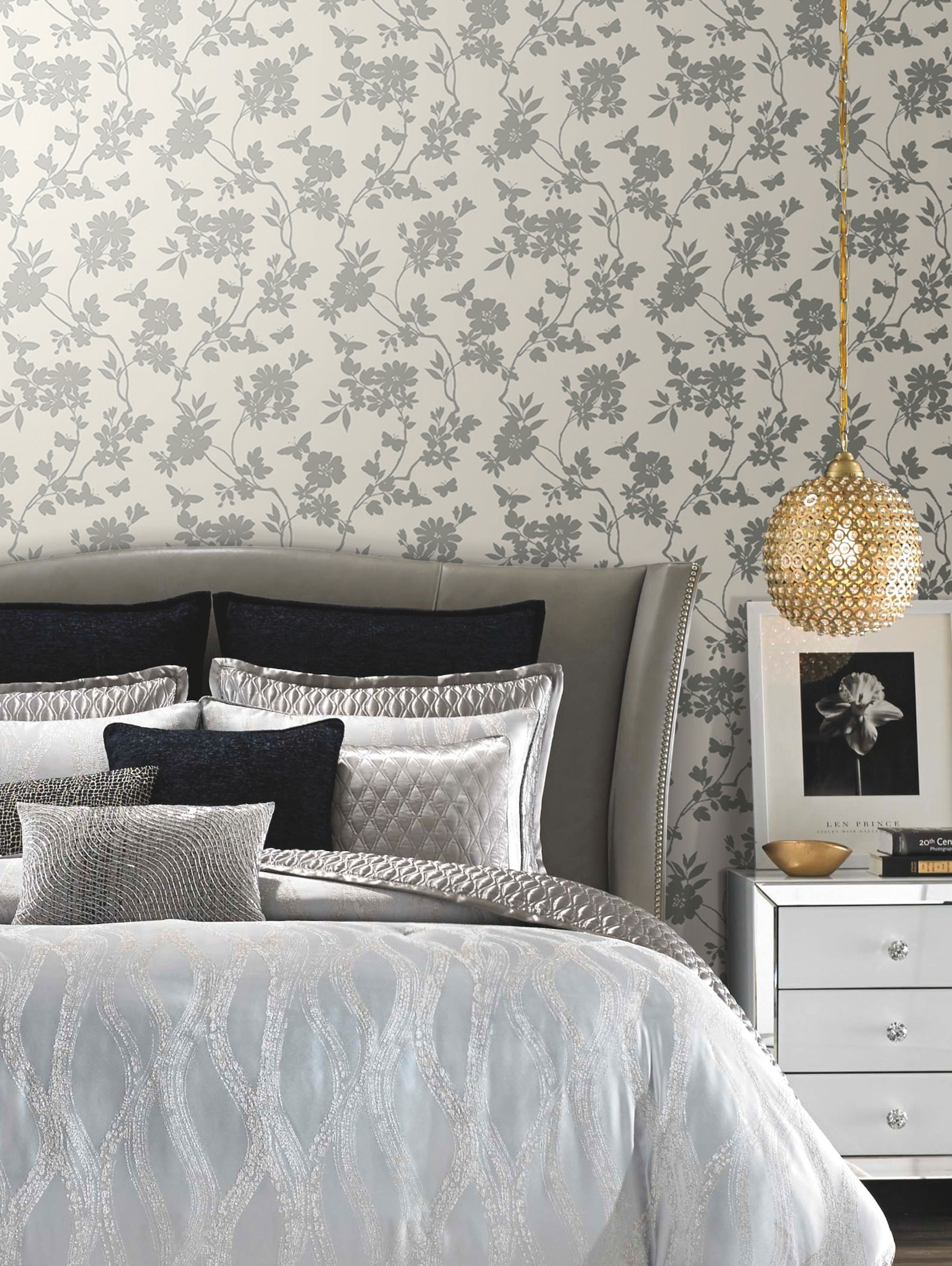 Flutter Vine White & Silver Wallpaper Flutter Vine White & Silver Wallpaper large image