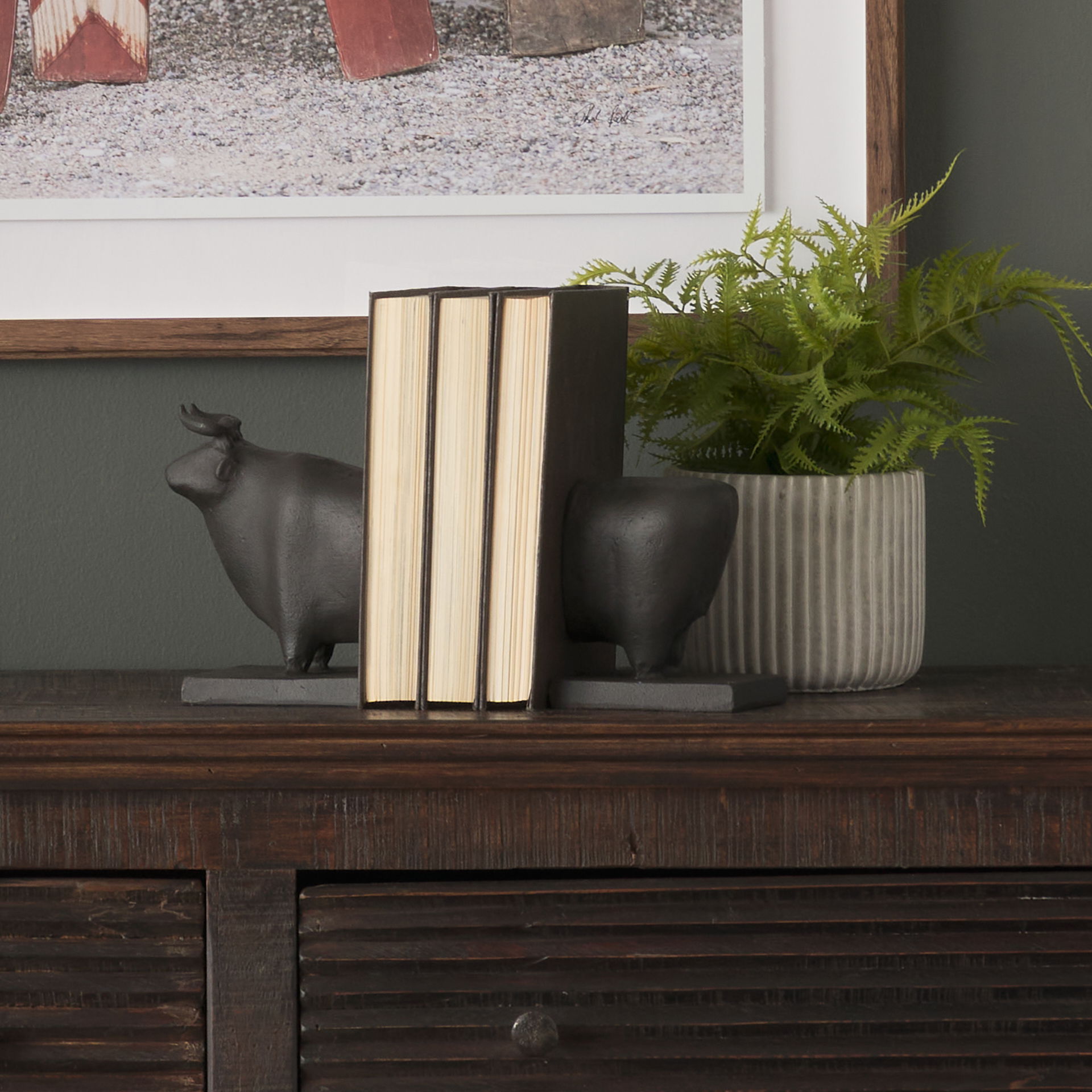 Taurus III (Set of 2) 9L x 4W Black Cast Aluminum Bull Bookends, by Mercana, 9" length x 4.25" width x 6.75" height View 2