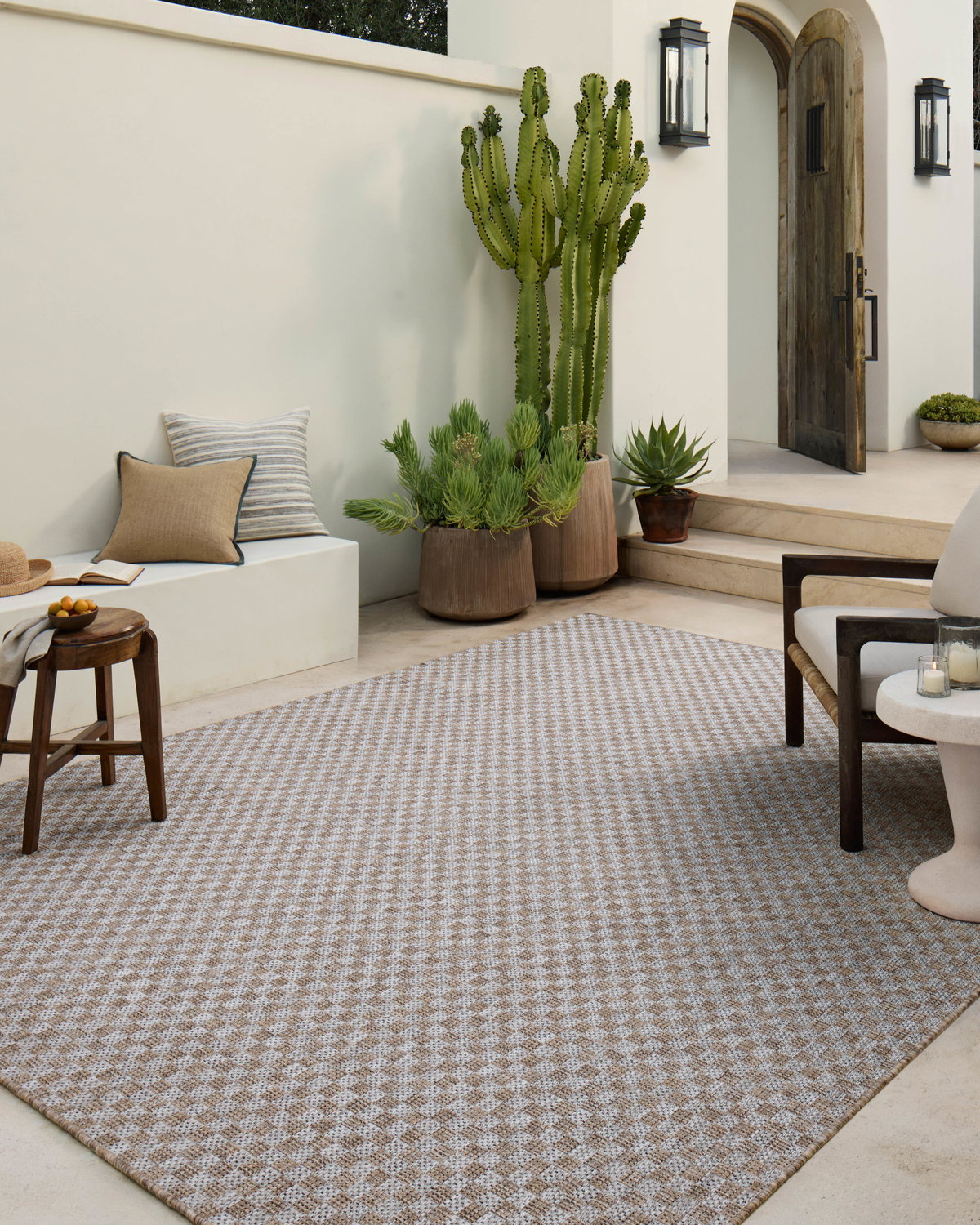 Amber Lewis x Loloi Topanga Rug, 1'6" length x 1'6" width View 4