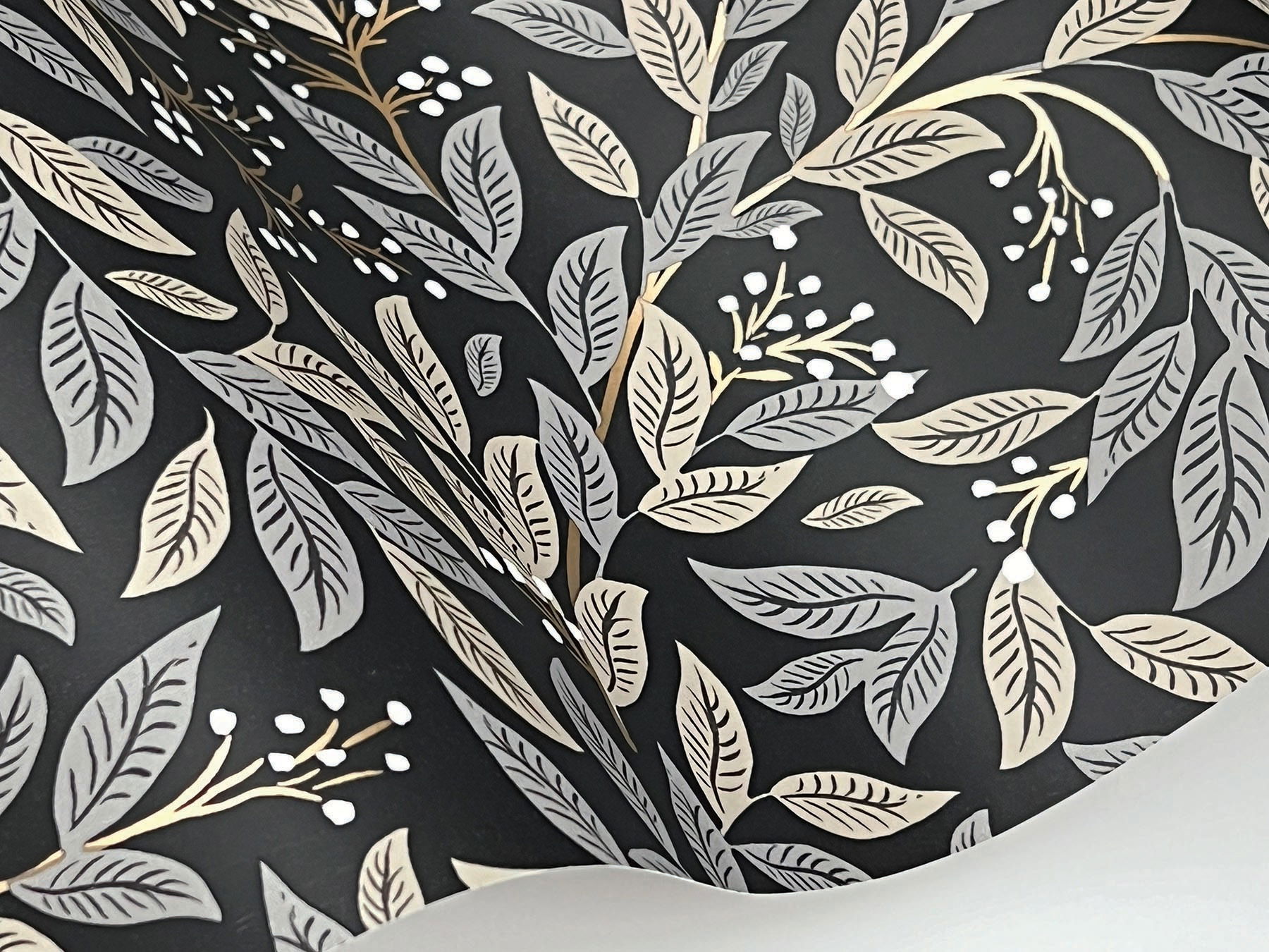 Willowberry Black Wallpaper large image 