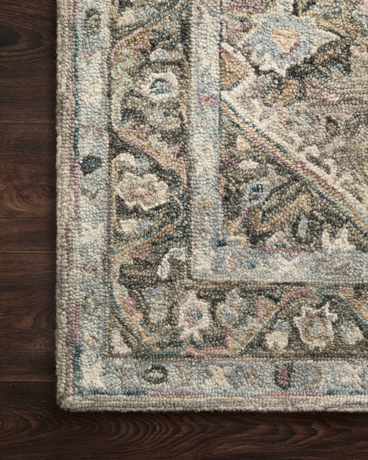 Loloi Beatty Rug, 5' length x 7'6" width View 4