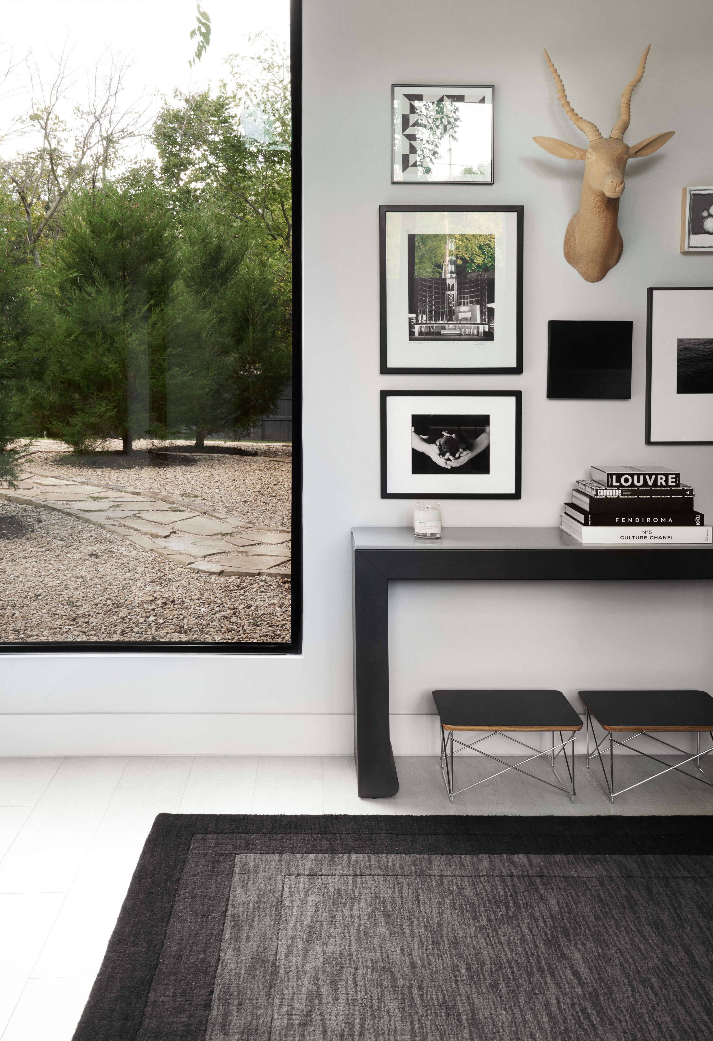 Loloi Hamilton Rug, 1'6" length x 1'6" width View 2